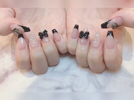 黒フレンチと立体リボン