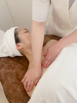 ポーラ ザ ビューティ ららぽーと新三郷店(POLA THE BEAUTY)/デコルテケア