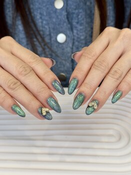 39ネイルサロン(39Nail Salon)の写真/スカルプで長さを出して綺麗な指先に!高技術&センスのあるスタッフがお客様の爪の形や長さに合わせてご提案