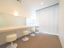 ストラッシュ 梅田店(STLASSH)の雰囲気（メイクルームを完備！仕事・学校帰りやお出かけ途中にも◎）
