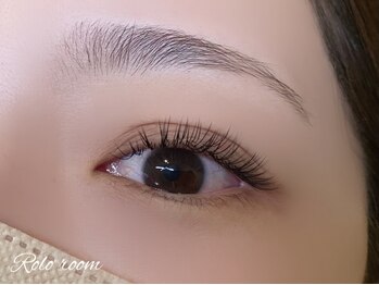 ロロルーム(Rolo room)の写真/【自然で存在感のある目元に☆】まつ毛も眉毛も"Rolo room"にお任せ☆プロがつくる目元のコーディネート♪