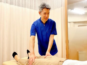 やまじ整骨院の写真/《足・膝の痛み改善★》歴38年/実績50万人以上の超実力派院長が"年のせい"と諦めている痛みを原因から解決