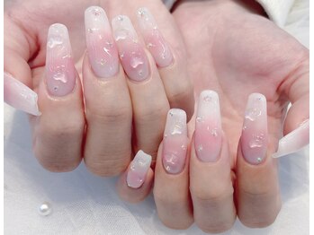 ラッキー(Lucky)/チークネイル