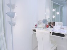 ポーラ 四条堀川TOA店(POLA)の雰囲気(ケア後には メイクブースでPOLA商品のお試しができます♪)