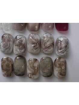 ショートネイルデザインが豊富