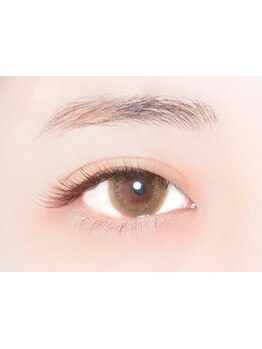ナチュラル上品な目元にしたい