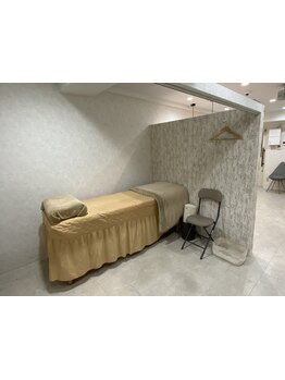 ゆったり空間で施術が受けられるサロン