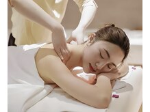 楽苑リラクゼーションの雰囲気(力加減も丁度よく調整いたしますので、お気軽にご相談ください)