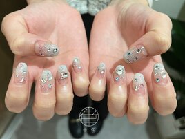 宝石ネイル