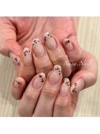フラワーフレンチネイル