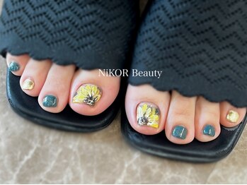 ニコルビューティー 高槻 南平台店(NiKOR beauty)の写真/【OPEN2周年記念♪】夏に映えるサンダルが似合うデザインフットネイルで足元をオシャレに♪¥8000
