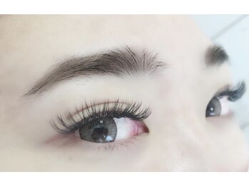 アイラッシュアンドネイル専門店 クラル(CURAR)/ボリューム×フラット400