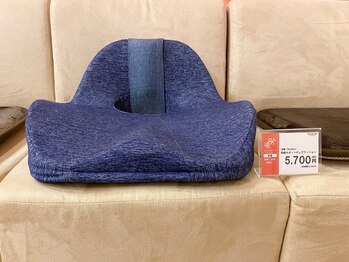 カラダファクトリーそごう 大宮店/骨盤サポートチェアクッション