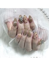 ミニョン(Minyon)/秋ネイル♪マグネット×ドット