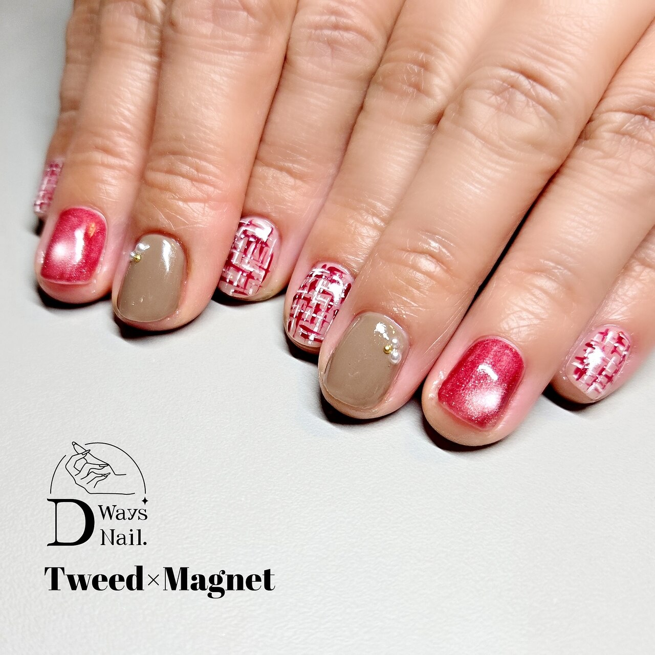 2026年冬トレンド】ピンク ツイードのネイルデザイン集｜人気順｜40