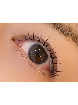 ナチュラル上品な目元にしたい