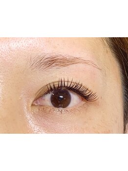 ナチュラル上品な目元にしたい