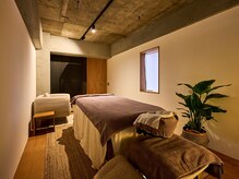 オクタボー 南青山店(OCTAVO)/隠れ家のようなサロン