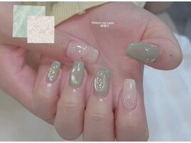 流行ってるミントグリーン