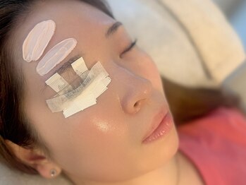 ムーンツリーアイラッシュ(.moon tree-eyelash.)の写真/【一気に垢抜けが叶う！】リピーター様にも大人気◎各施術にパーツフェイシャルWAXのセット♪うなじも◎