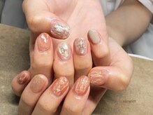 シルニー リム(Silny rim)/アシンメトリーニュアンスネイル