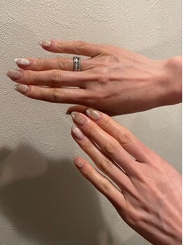 ヌール(nur.)の写真/温かみのある大人女性にぴったりの空間であなたの指先を可愛く仕上げます♪定番デザイン～持ち込みも可能◎