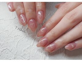 ほどよいキラキラハートネイル