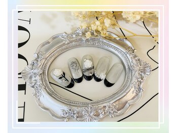 トレンドネイルスタジオ(Trend Nail Studio)/ブラックフレンチ+ホワイト薔薇