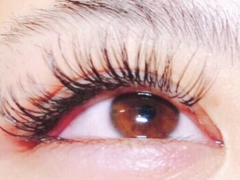 ラヴィ(Ravi)の写真/最軽量フラットラッシュ★自まつ毛の様な自然な付け心地で満足度◎まつげの負担を抑えるのでモチもUP☆