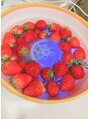ヨサパークビーンズ 上本町店(YOSA PARK BEANS。) 苺を水素洗浄中!残留塩素除去!水素パワーで糖度熟成UP!