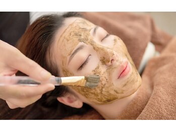 エステサロン クレイドルフェザー/剥離なし、国産ハーブ使用