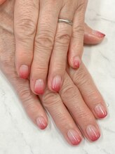 ネイルズ アヴァンティ(Nails Avanti)/グラデーション