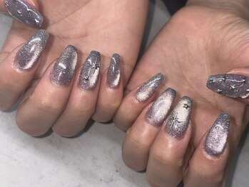 ユヌ(UNE.)/フラッシュネイル