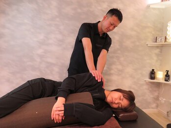 ほぐし家 真心/肩まわりの筋肉を緩めていきます