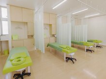 あいさわ整骨院はりきゅうマッサージ院/清潔感のある内観