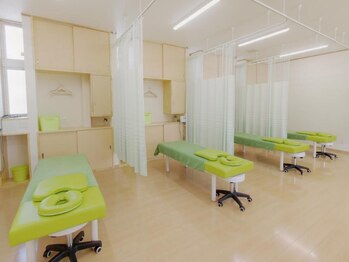 あいさわ整骨院はりきゅうマッサージ院/清潔感のある内観