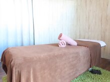 ユカラの雰囲気（白基調の明るいお部屋で脱毛施術☆苫小牧/LED脱毛/ヘッドスパ）