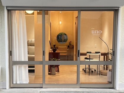 ウノ(uno)の写真