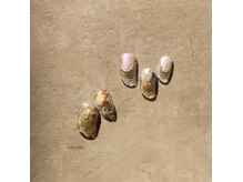 シルニー リム(Silny rim)/アシンメトリーニュアンスネイル