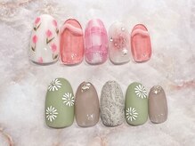フラワー/金木犀/パンジーなど季節に合わせたネイルが多数！