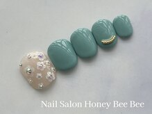 ハニービービー(Honey Bee Bee)/大人フラワーフットネイル