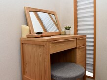 フラップ(flap)/《内観１》