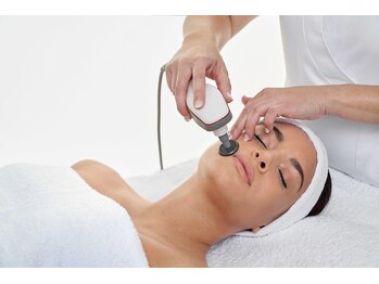 インドエステ アロマヒーリング 中目黒店/インディバ施術/口角筋ほぐし