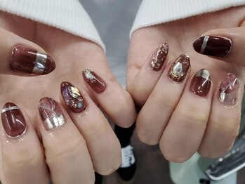 ロアニ(LOANI)の写真/日常に、ちょっとの華やぎを。最新トレンドデザインで指先から気分が上がる、映えるネイルをあなたに。