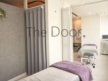 お友達と♪カップルで♪などお二人様同室での施術も可能です