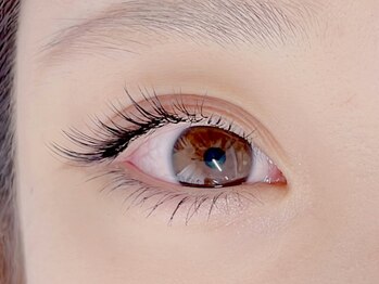 フーリー(fully)/束感まつげエクステ