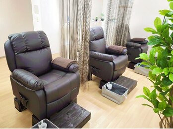 まつげエクステサロン アイズ 川口店(I's)/ふわふわソファーベッド♪