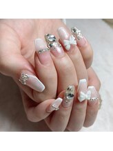 エムネイル(emu.nail)/リボンやパーツたくさん♪