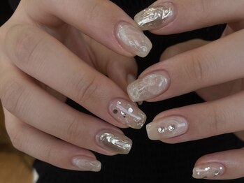 クルネ(QULNE)/メタリック/ホワイトベージュ