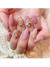 スウィートアロマネイル 恵比寿(Sweet Aroma NaiL)/ゴールドとビジューの秋ネイル